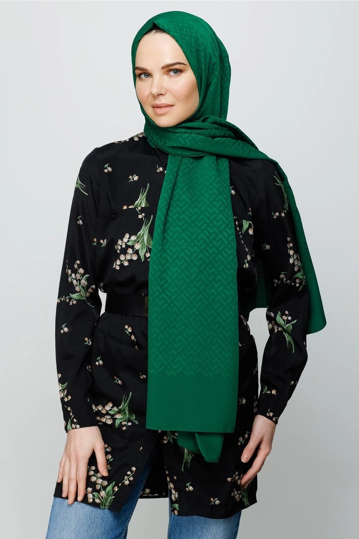 Z Pattern Silky Jacquard Scarf - Dark Benetton Green