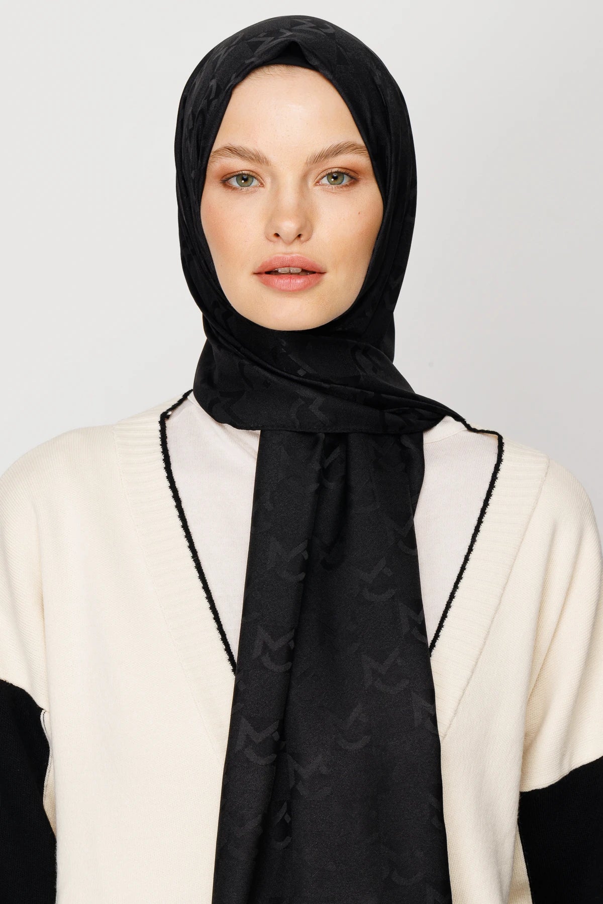 Mc Pattern Jacquard Shawl - Black