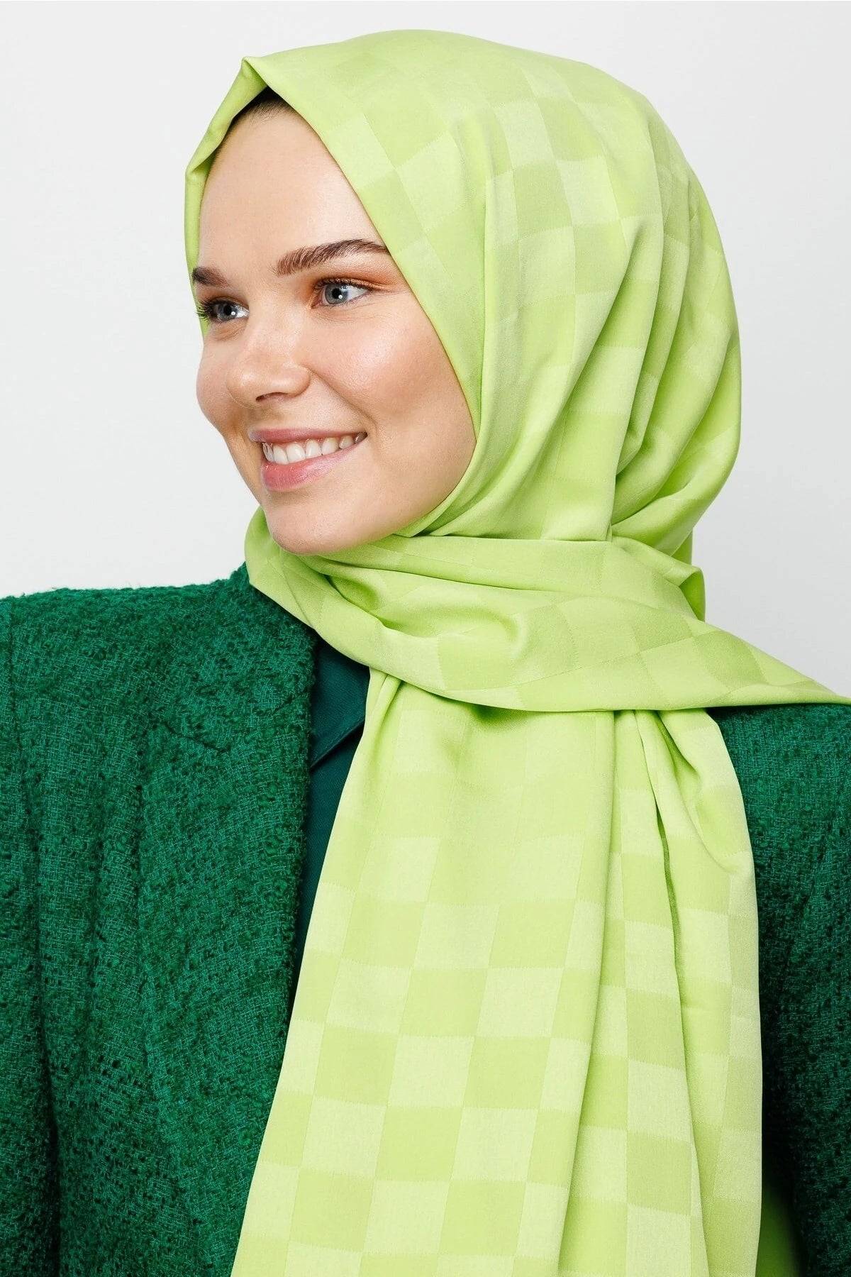 Checkerboard Pattern Silky Jacquard Shawl - Pistachio Green