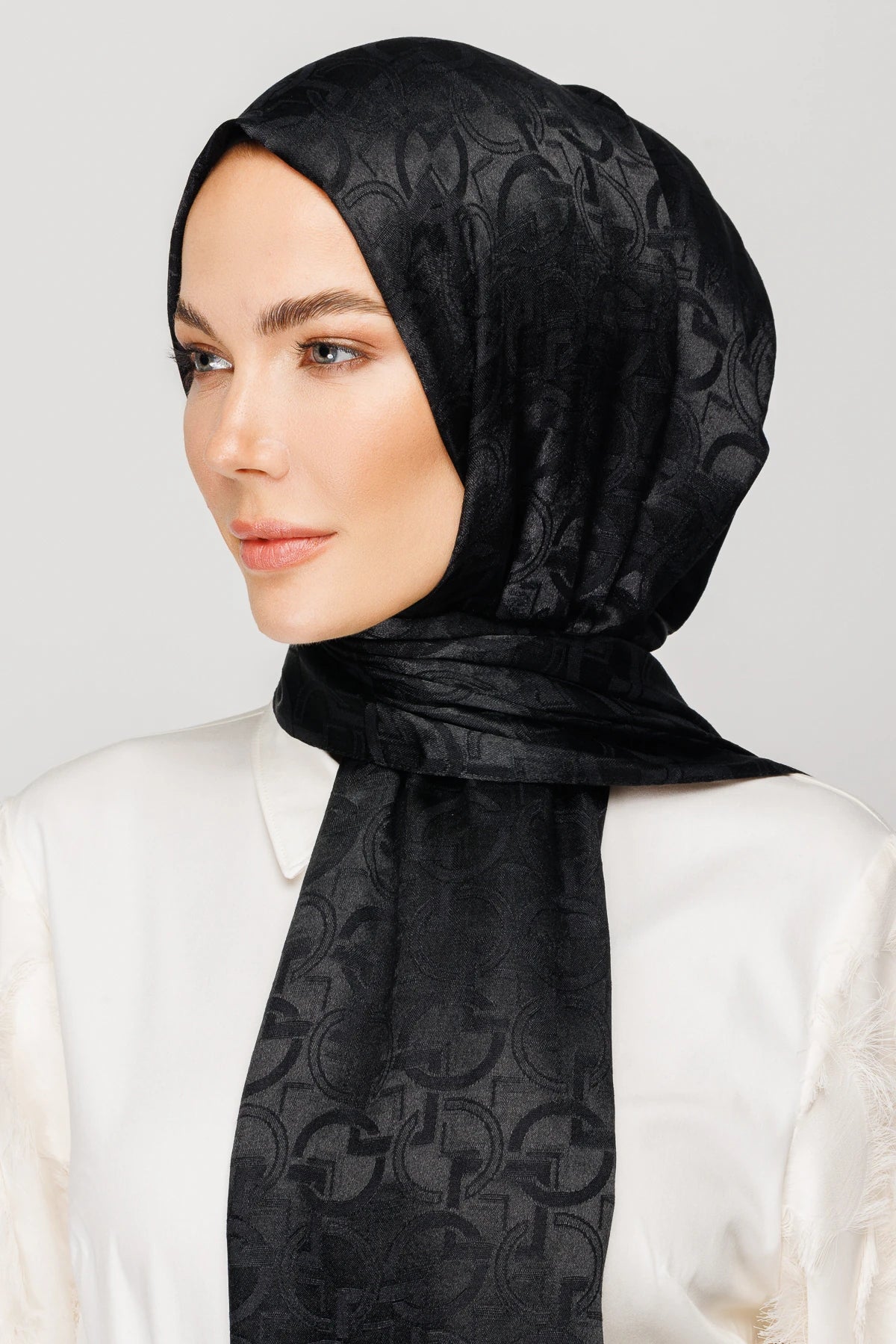 Longar Pattern Shiny Jacquard Scarf - Black