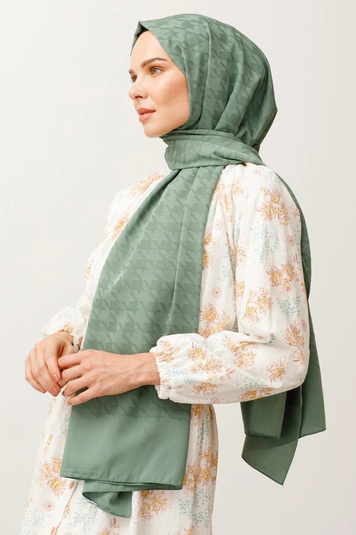 Houndstooth Pattern Silky Jacquard Shawl - Mold Green