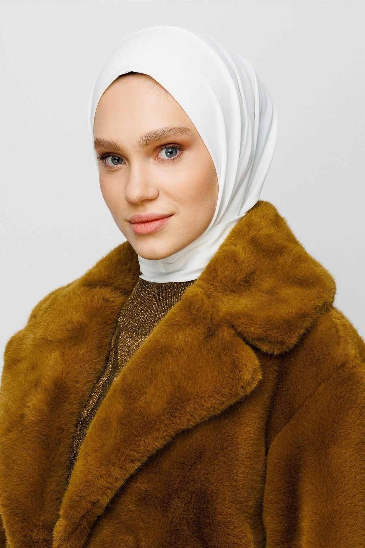 Ready-made Shawl - Ecru