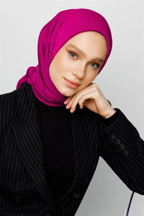 Pleated Scarf - Wine