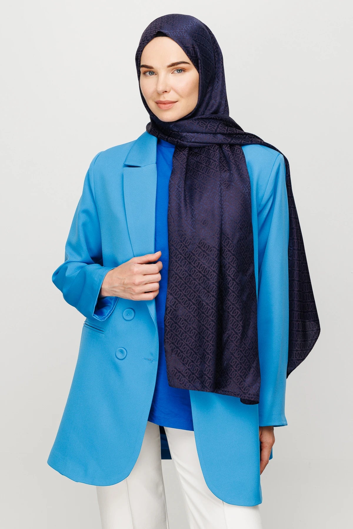 Forever Pattern Shiny Jacquard Scarf - Navy blue