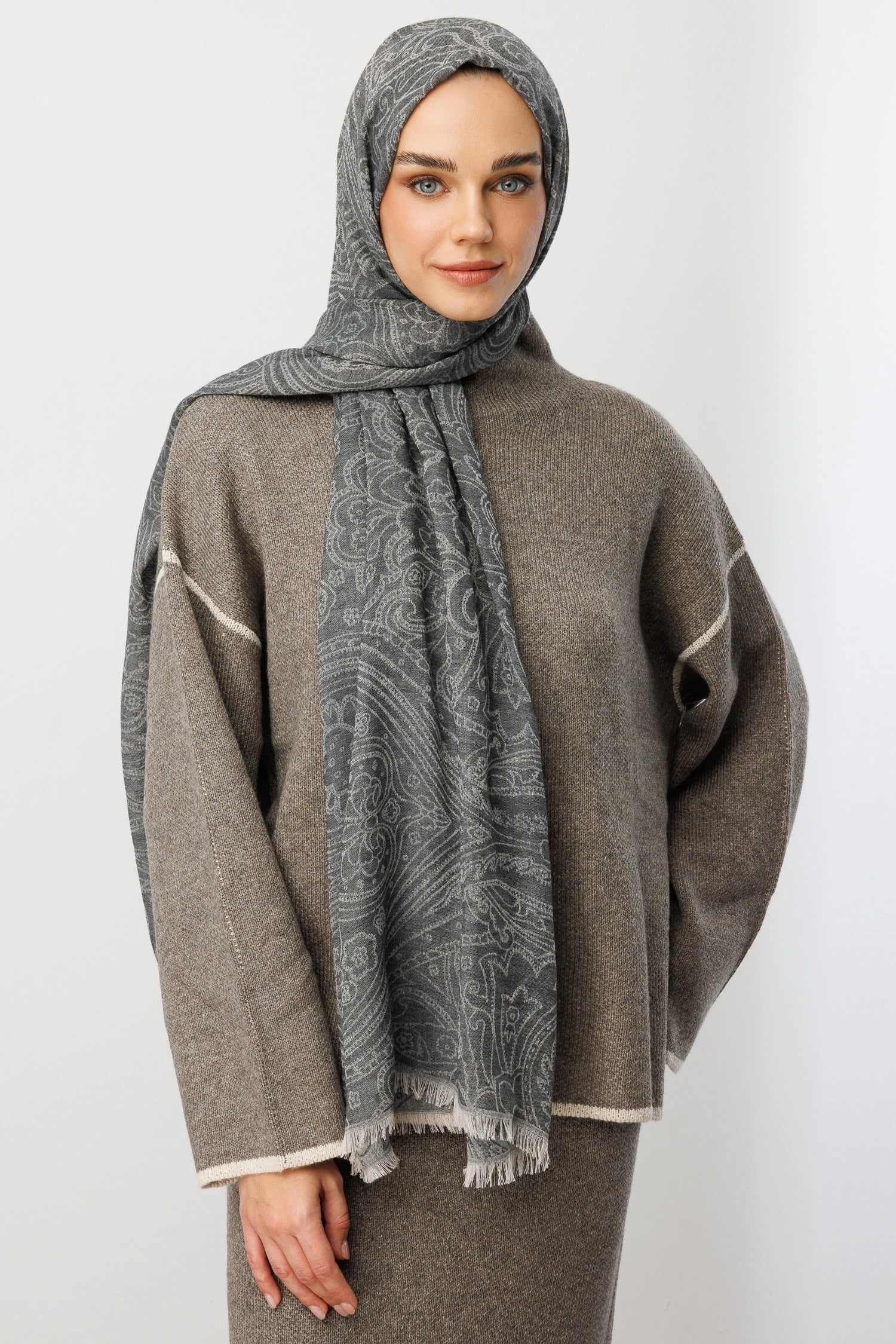 Rumi Pattern Wool Cashmere Shawl - Smoked