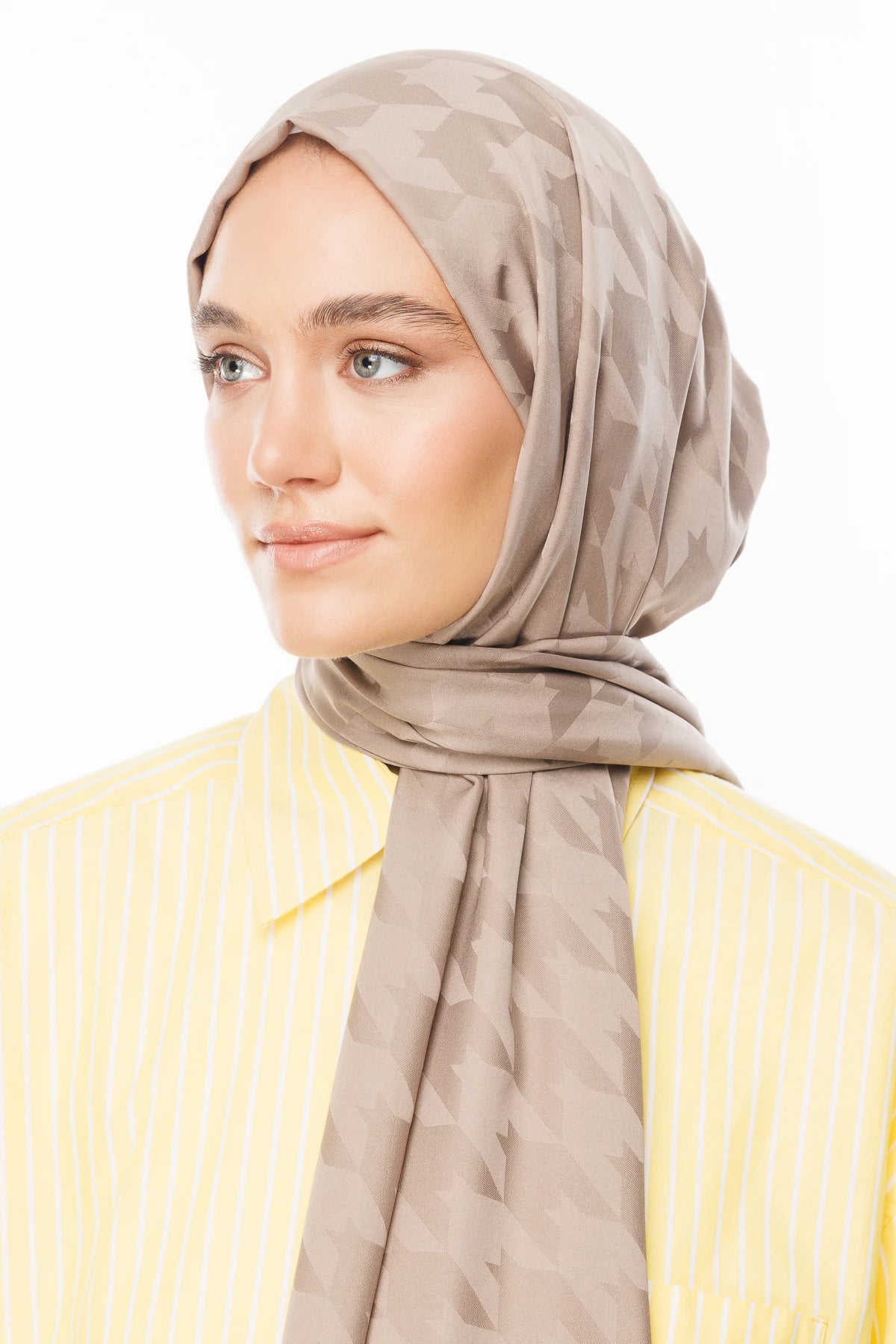 Houndstooth Pattern Silky Jacquard Shawl - Mink