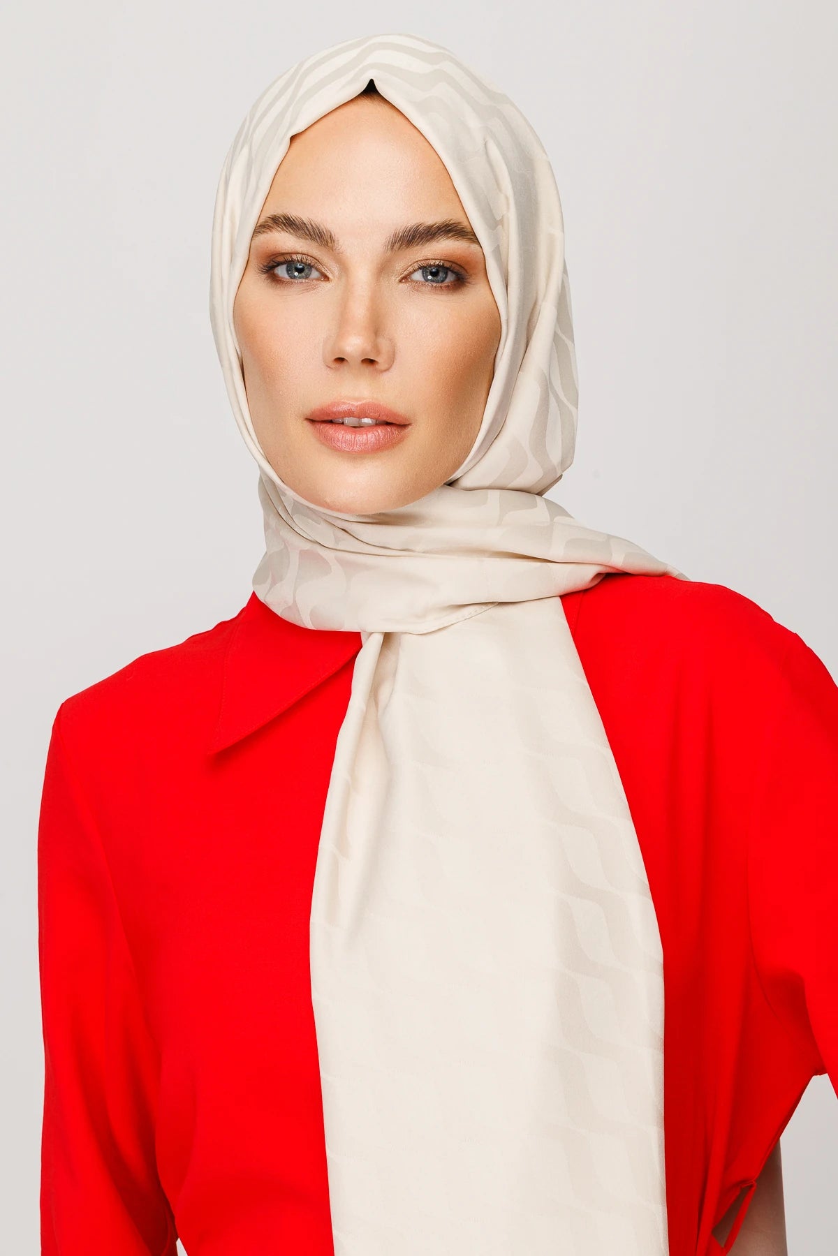 Wave Pattern Silky Jacquard Scarf - Pearl