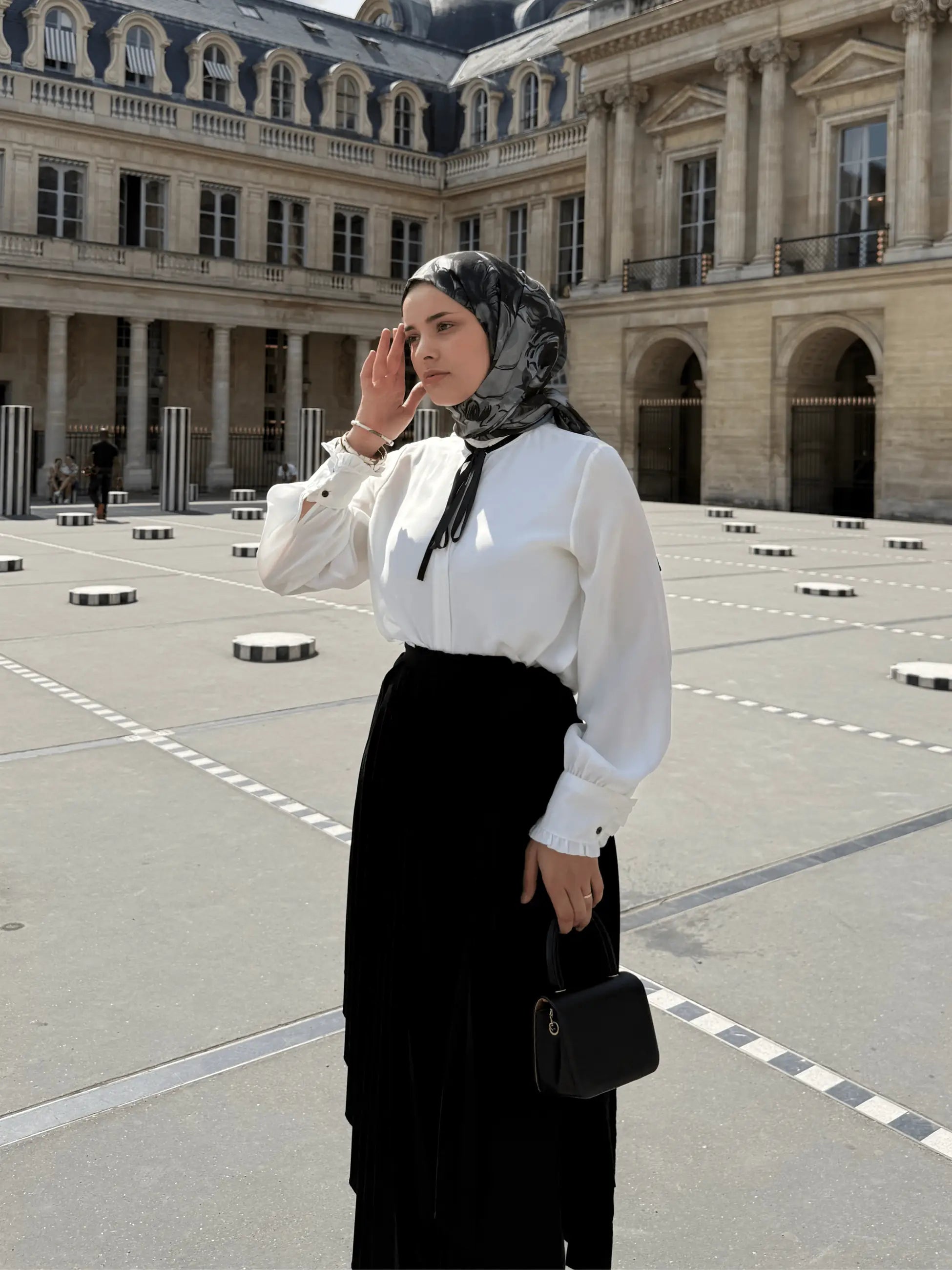 Rossel Pattern Cotton Scarf - Black