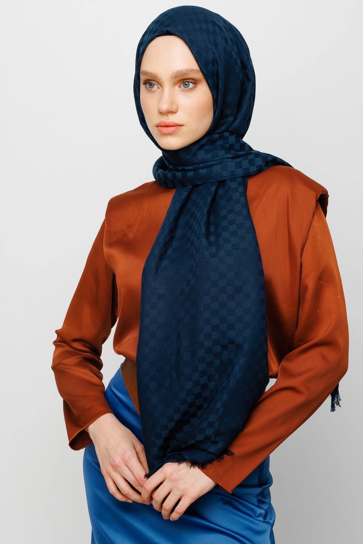 Square Pattern Cotton Jacquard Scarf - Navy blue