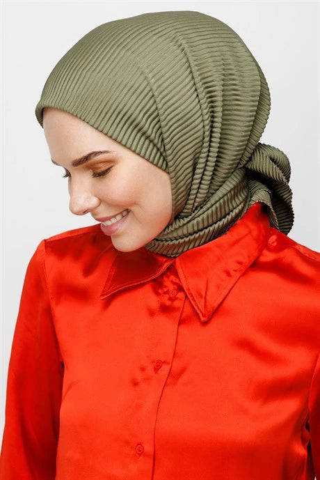 Pleated Scarf - Soft Green