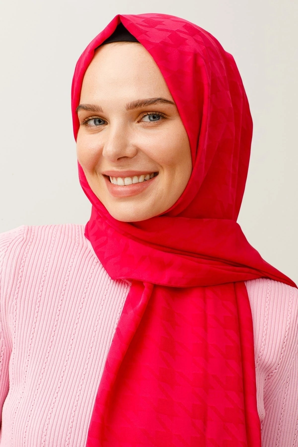Houndstooth Pattern Silky Jacquard Shawl - Fuchsia