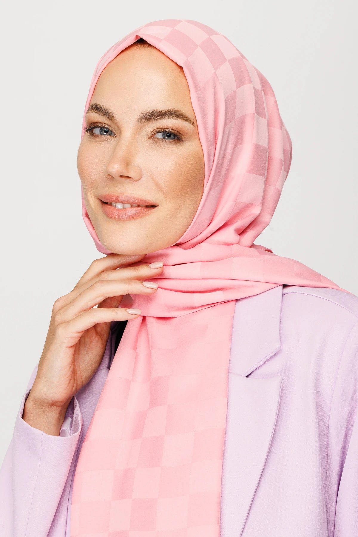 Checkerboard Pattern Silky Jacquard Shawl - Sugar Pink
