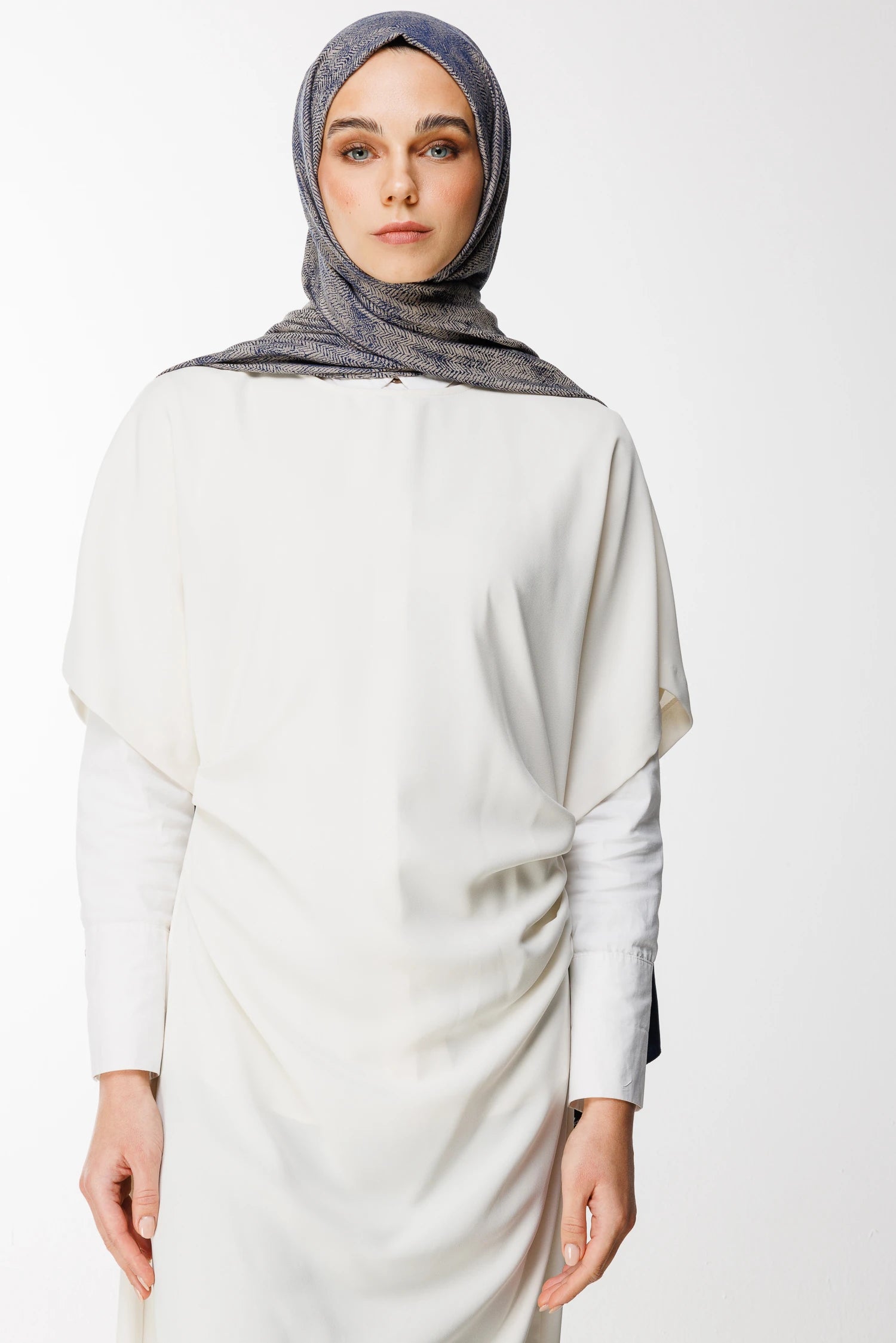 Sahara Pattern Double-Sided Shawl - Navy Blue-Beige