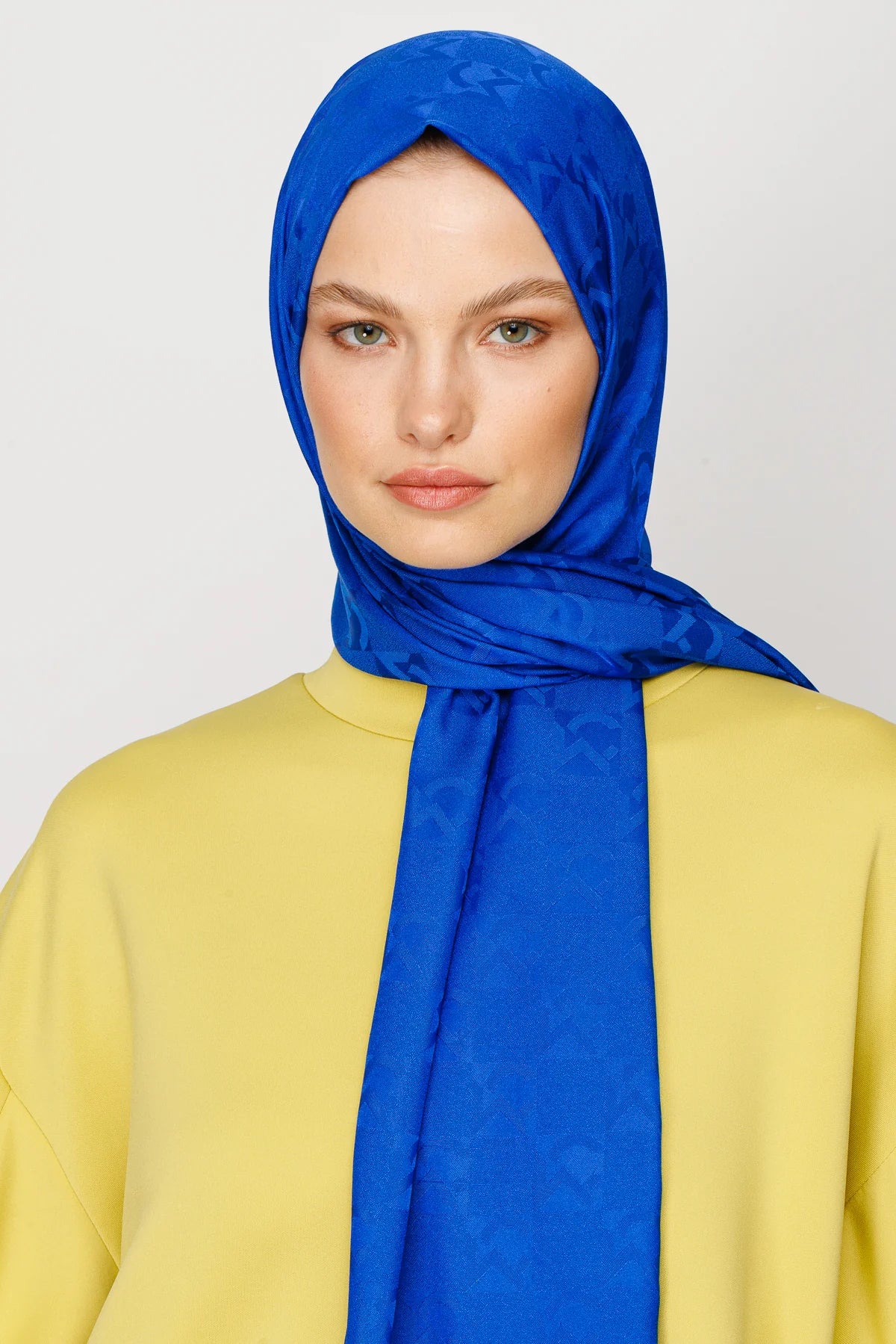 Mc Pattern Jacquard Shawl - Saks Blue