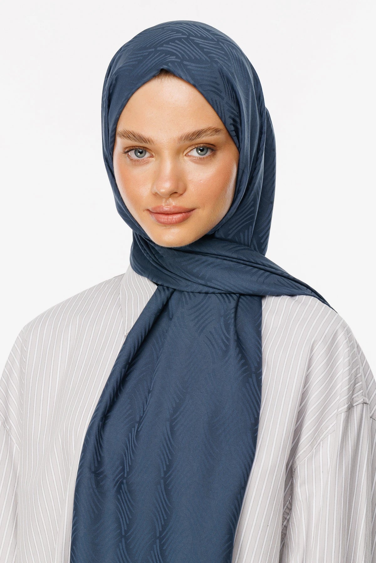 Aura Pattern Silky Jacquard Scarf - Anthracite