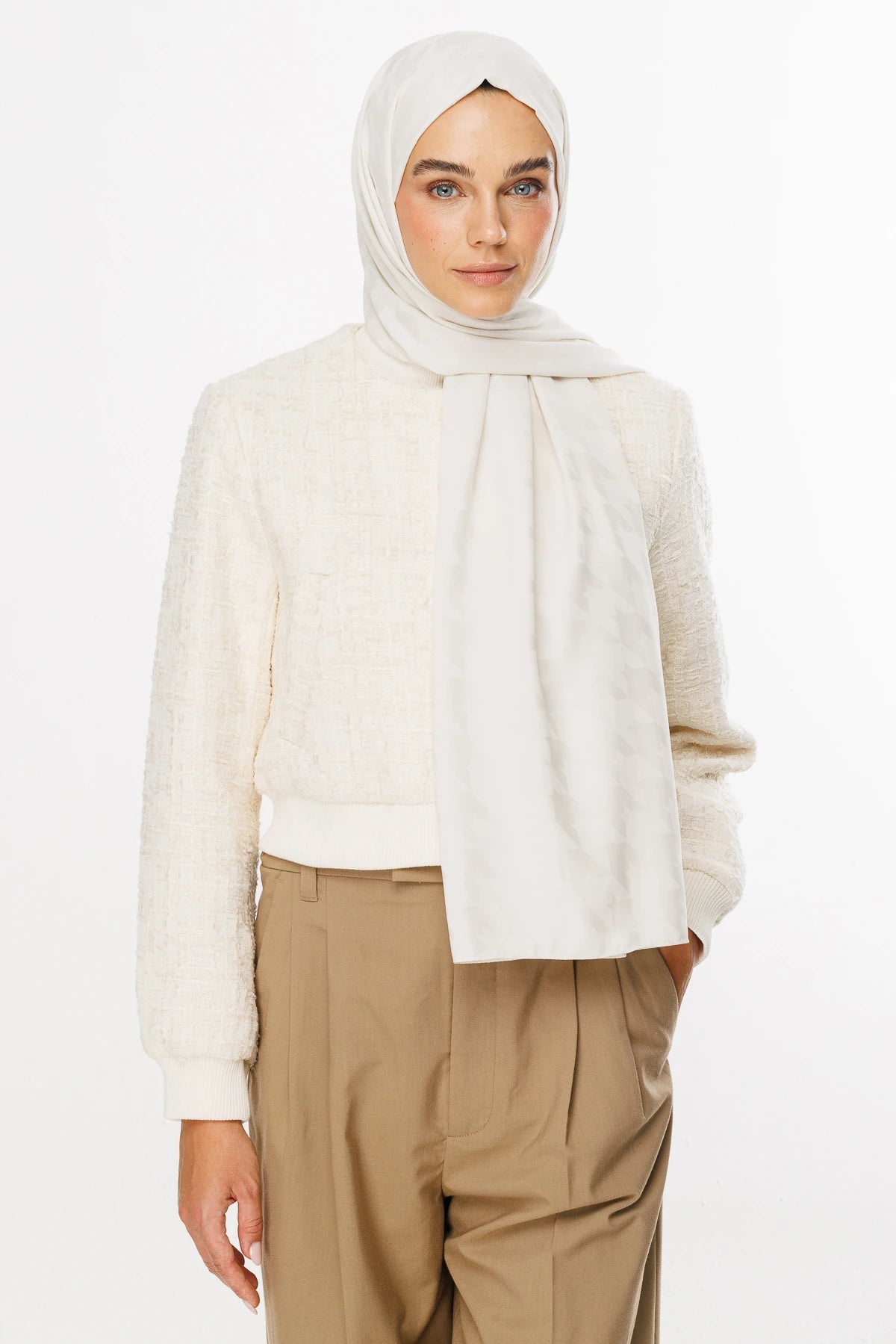 Houndstooth Pattern Silky Jacquard Shawl - Pearl