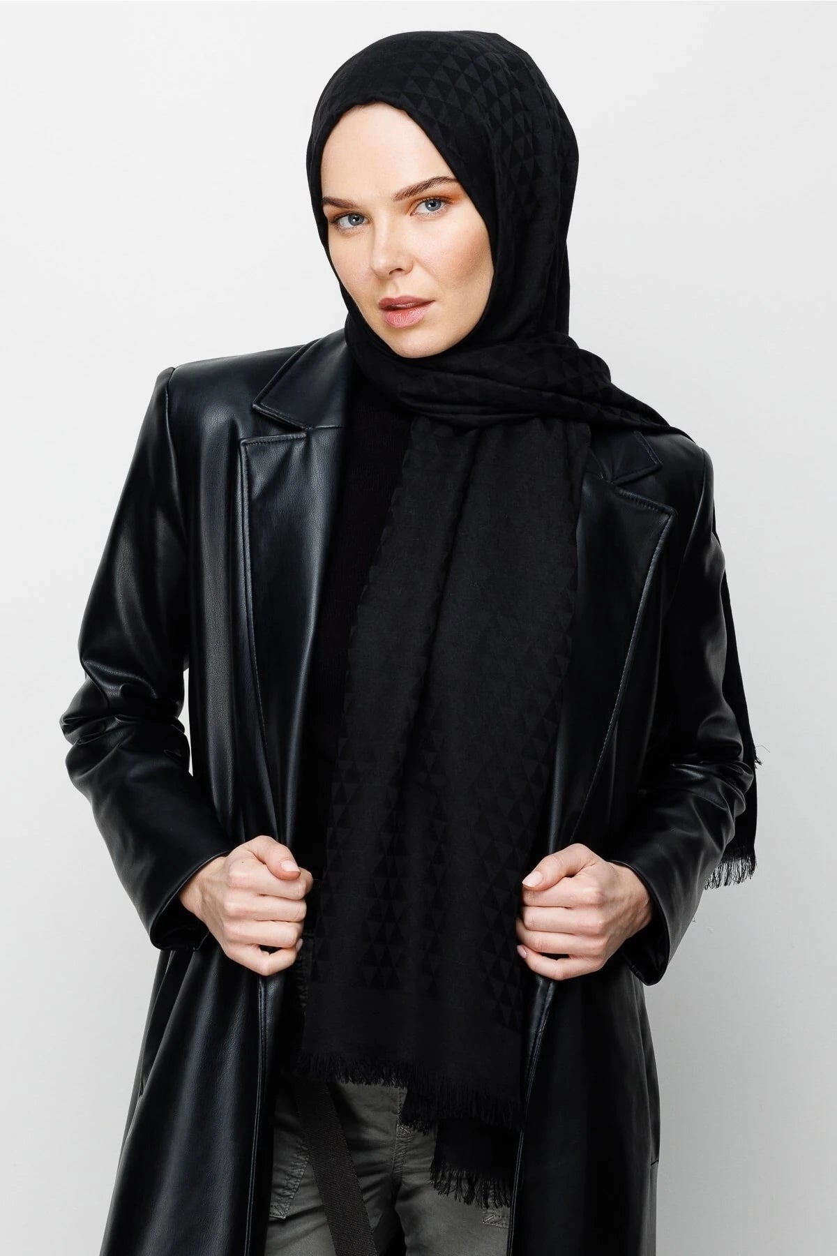 Prism Pattern Cotton Jacquard Scarf - Black