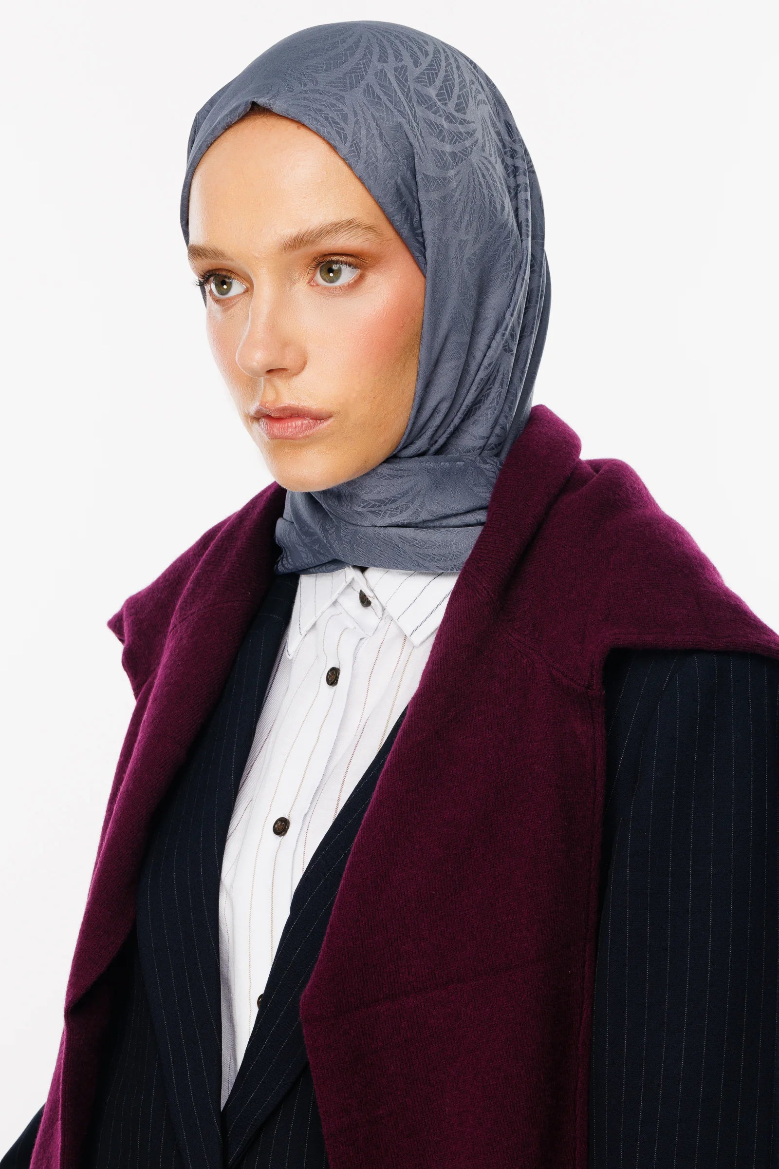 Artemis Pattern Silky Jacquard Scarf - Smoked