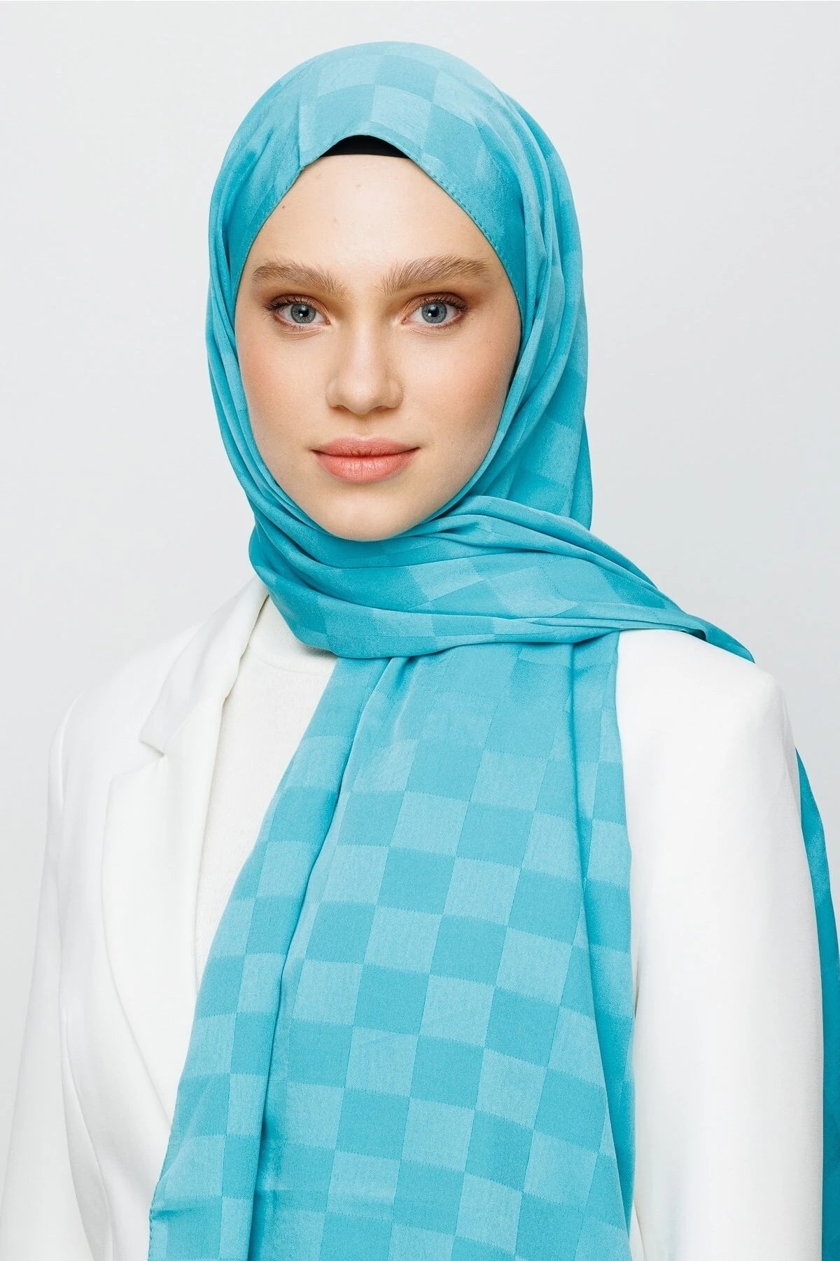 Checkerboard Pattern Silky Jacquard Shawl - Turquoise