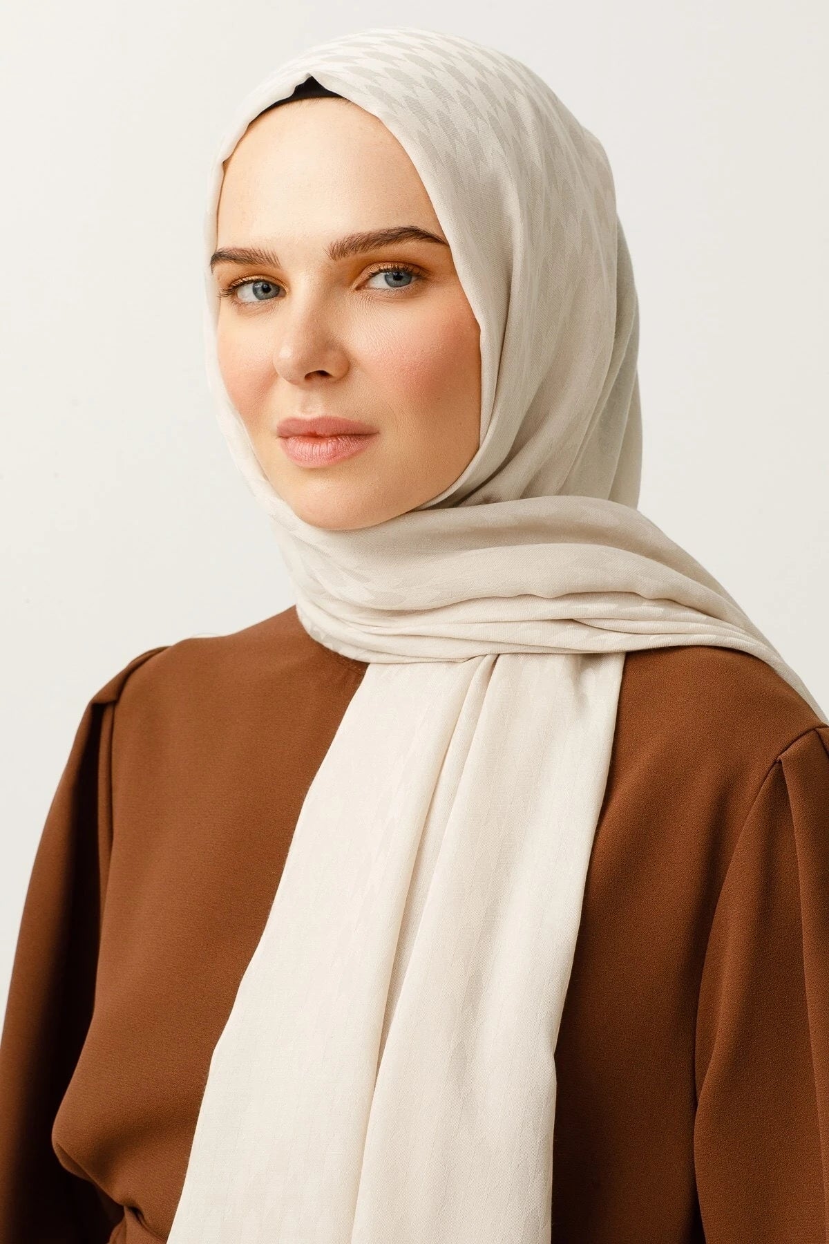 Swallow Pattern Cotton Jacquard Shawl - Stone Color