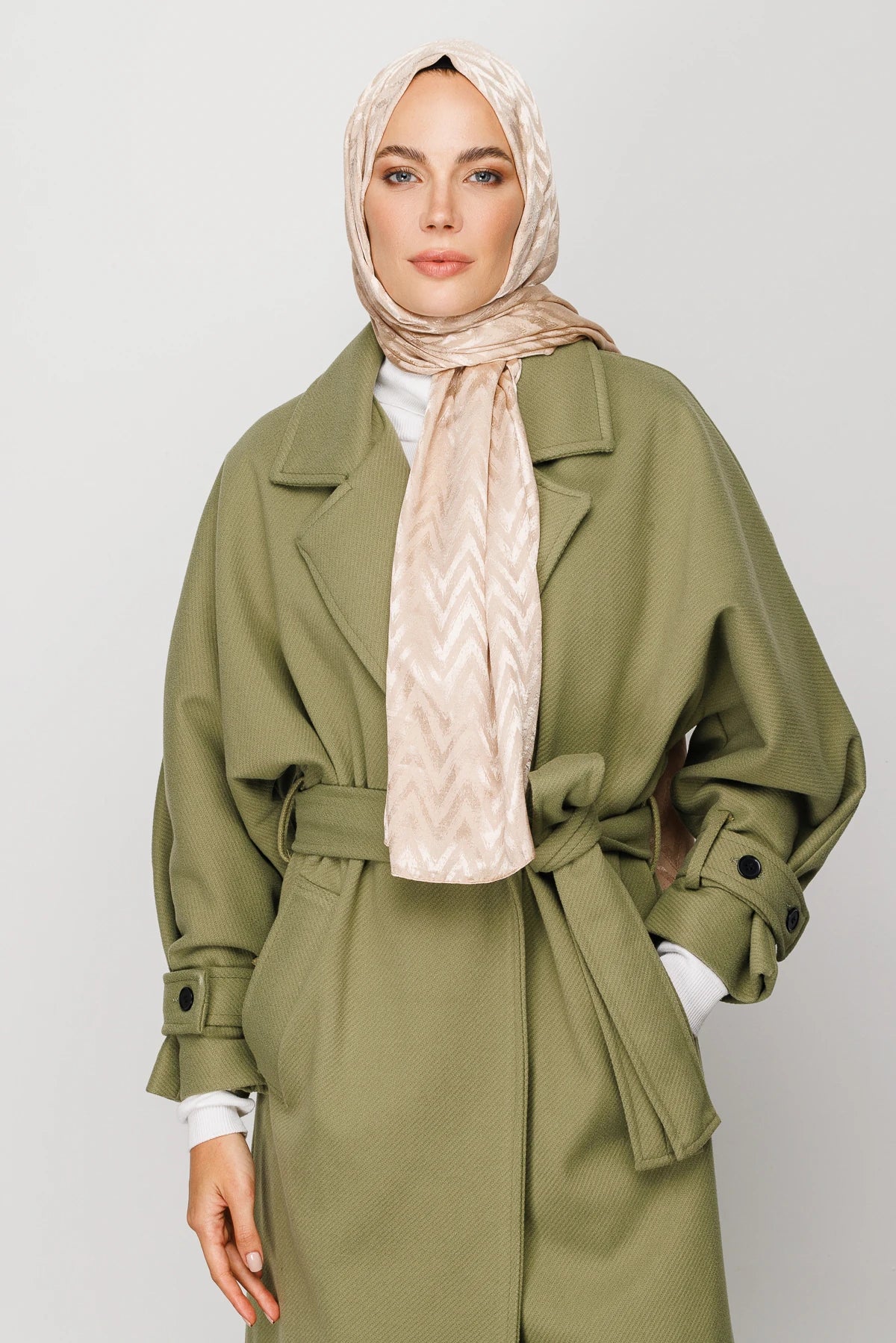 Zigzag Pattern Shiny Jacquard Scarf - Sand Beige