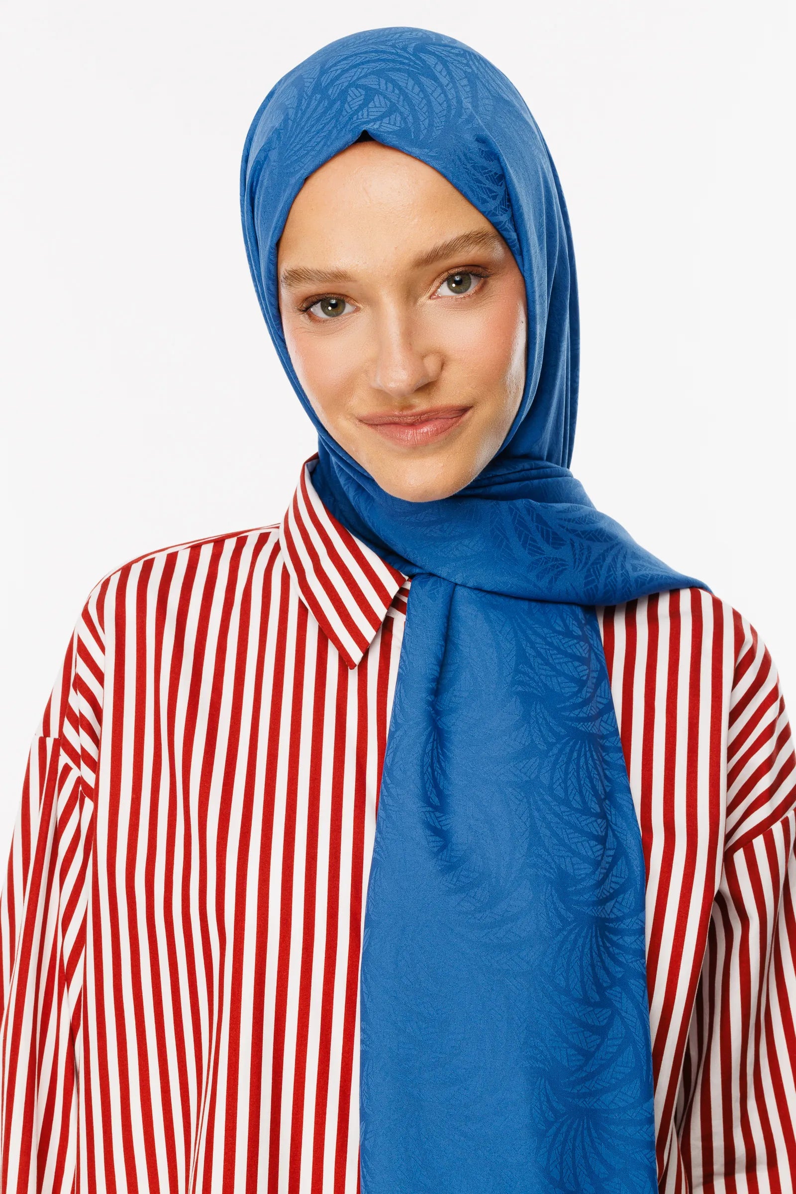Artemis Pattern Silky Jacquard Scarf - Indigo