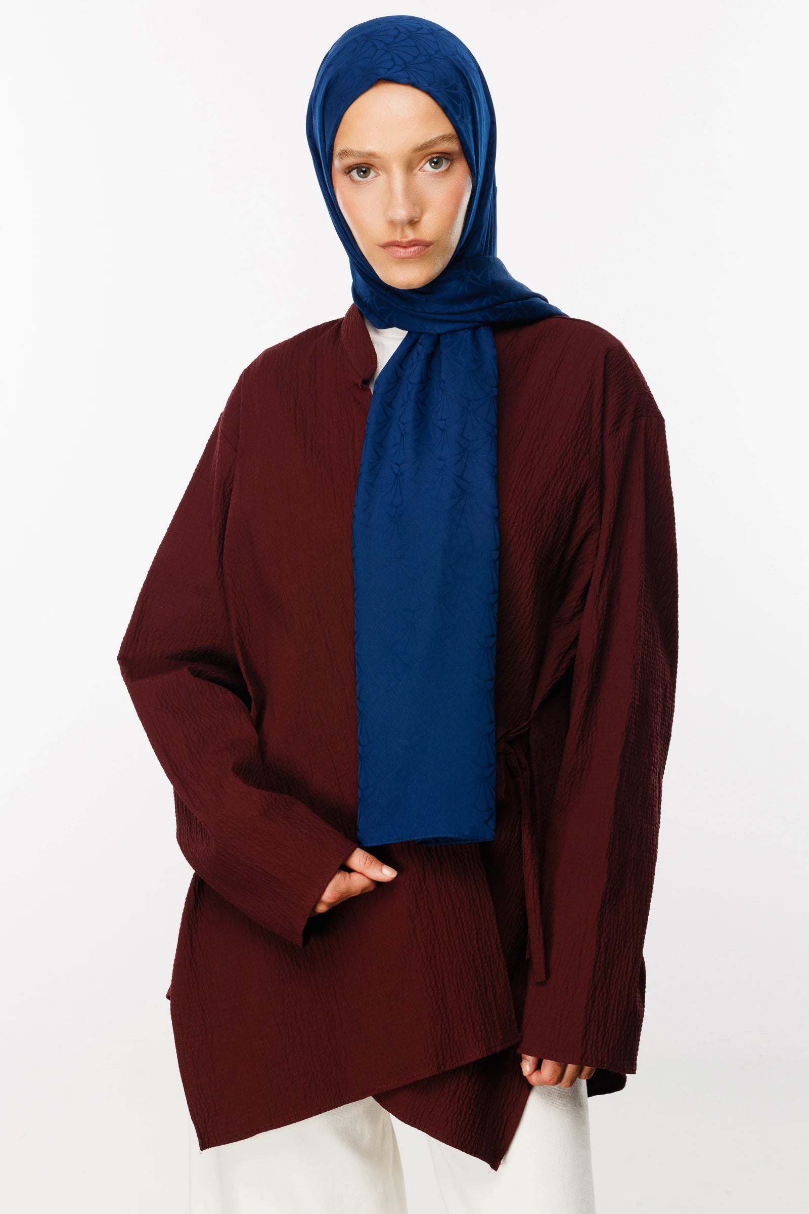 Lotus Pattern Silky Jacquard Scarf - Navy blue