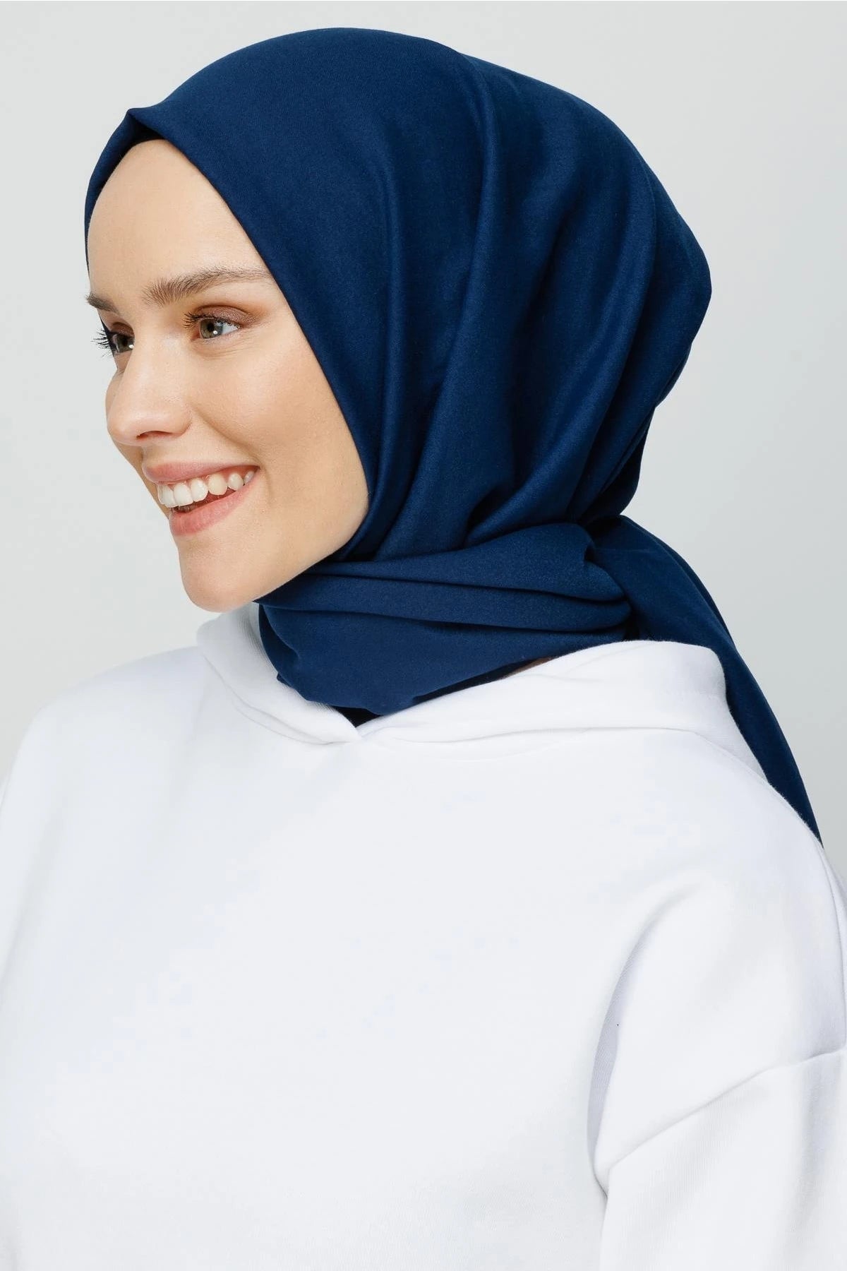 Cotton Crush Shawl - Navy blue