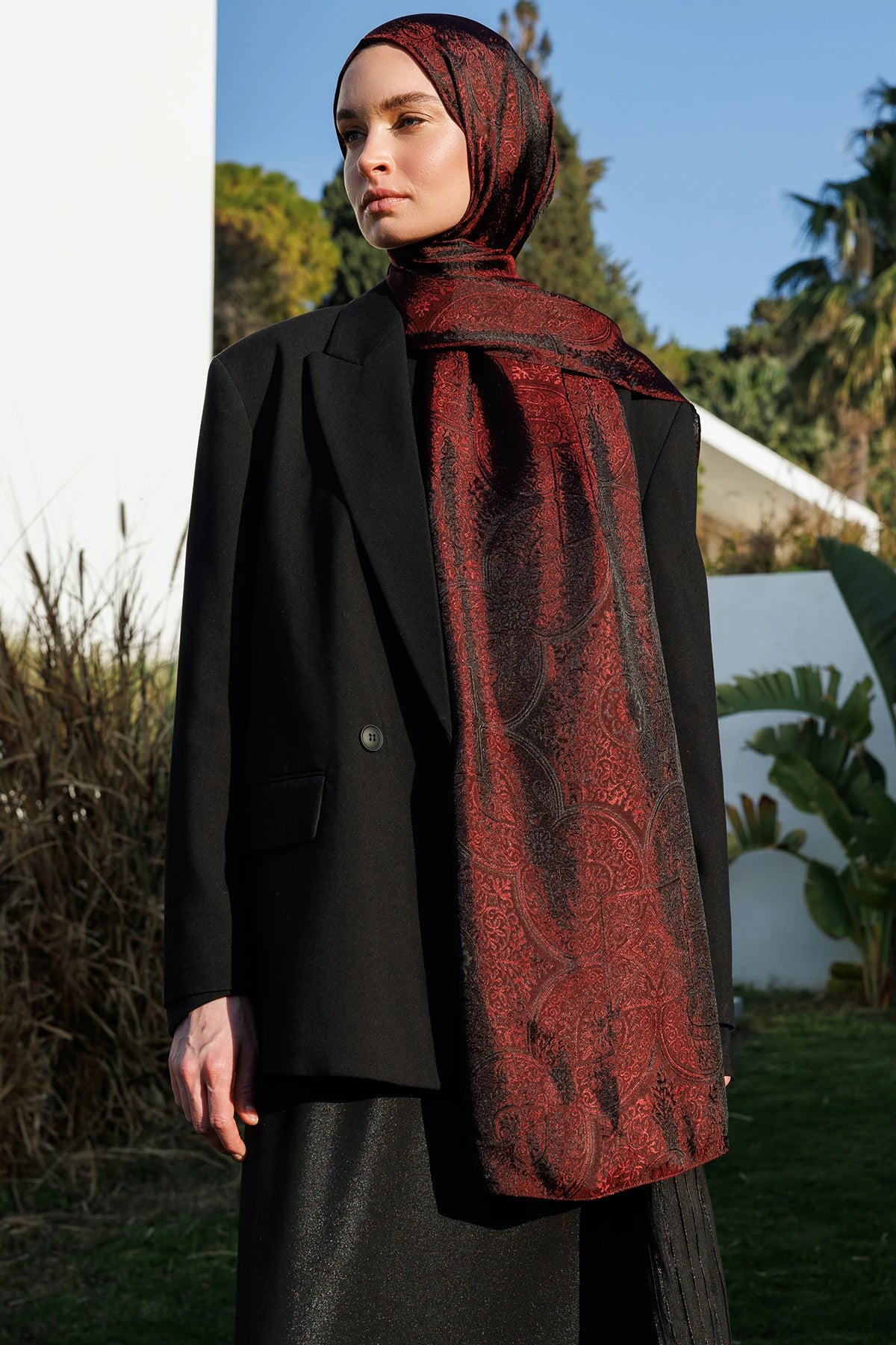 Vera Pattern Shine Line Scarf - Black-Burgundy