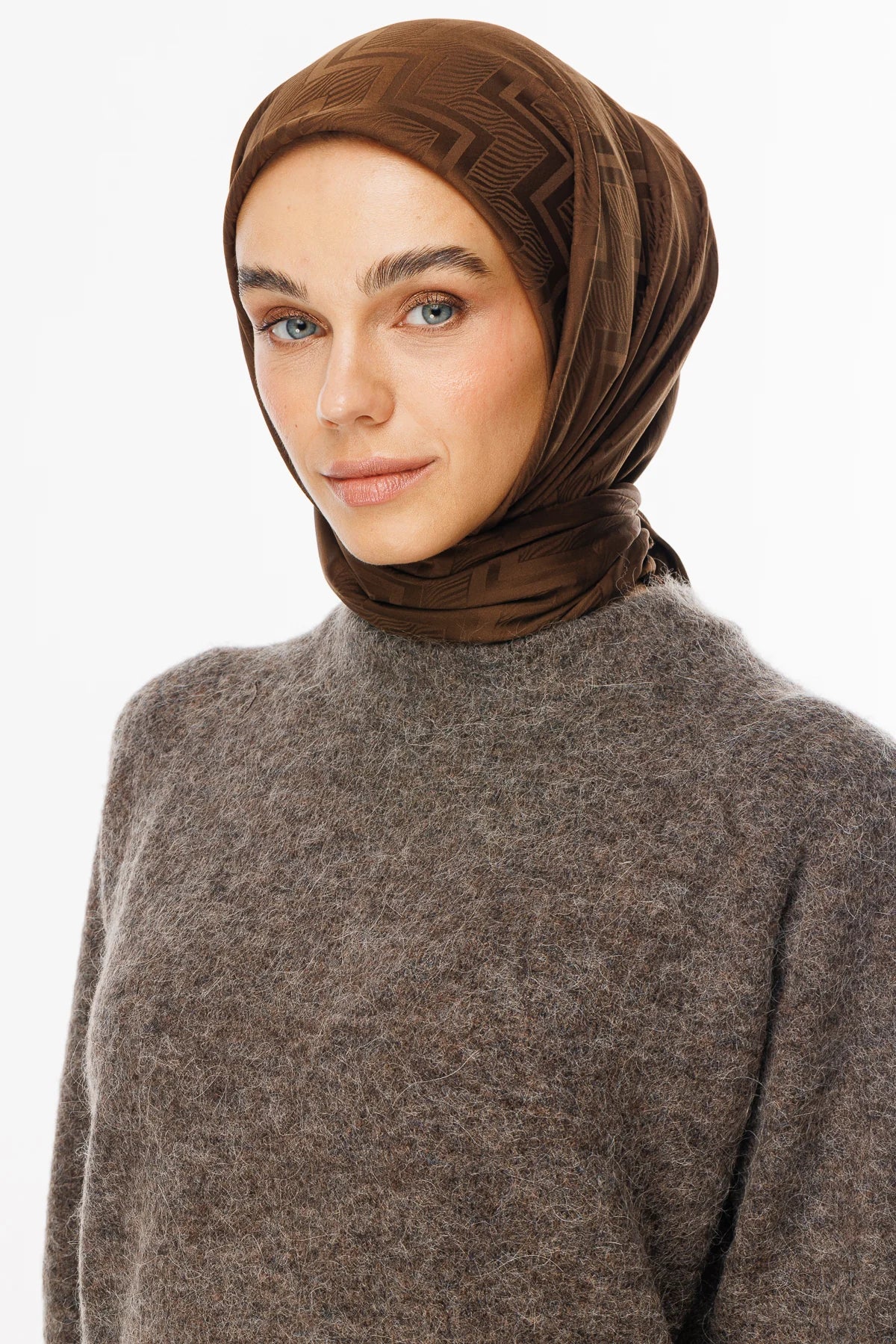 Viora Pattern Silky Jacquard Scarf - Bitter