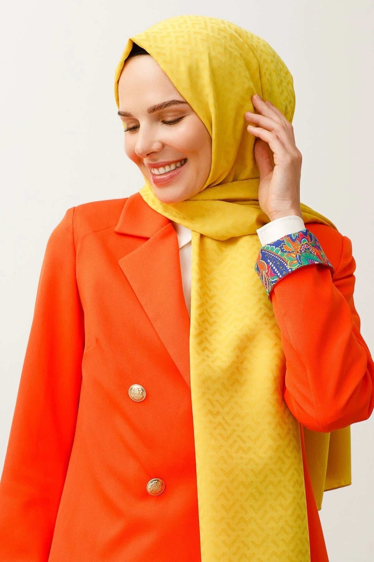 Z Pattern Silky Jacquard Scarf - Yellow