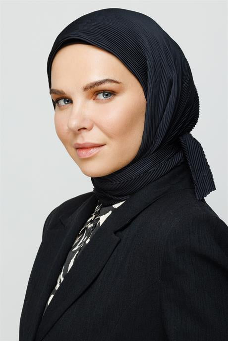 Pleated Scarf - Black