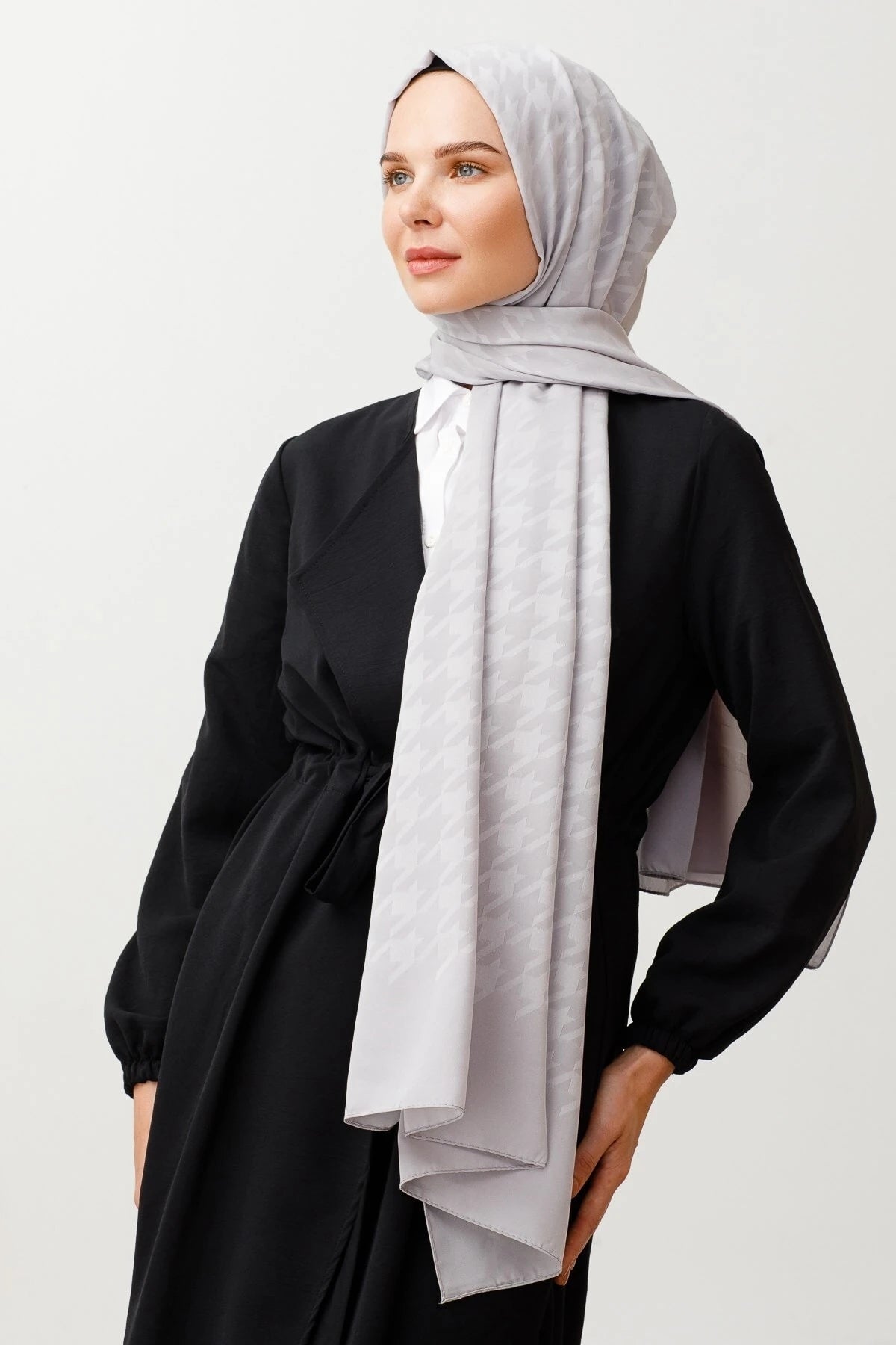 Houndstooth Pattern Silky Jacquard Shawl - Silver