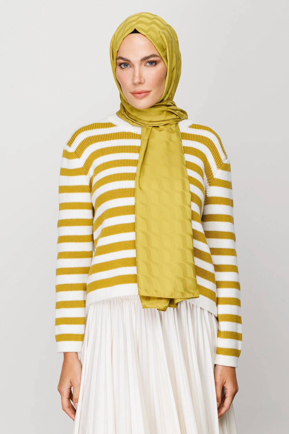 Wave Pattern Silky Jacquard Scarf - Olive Green