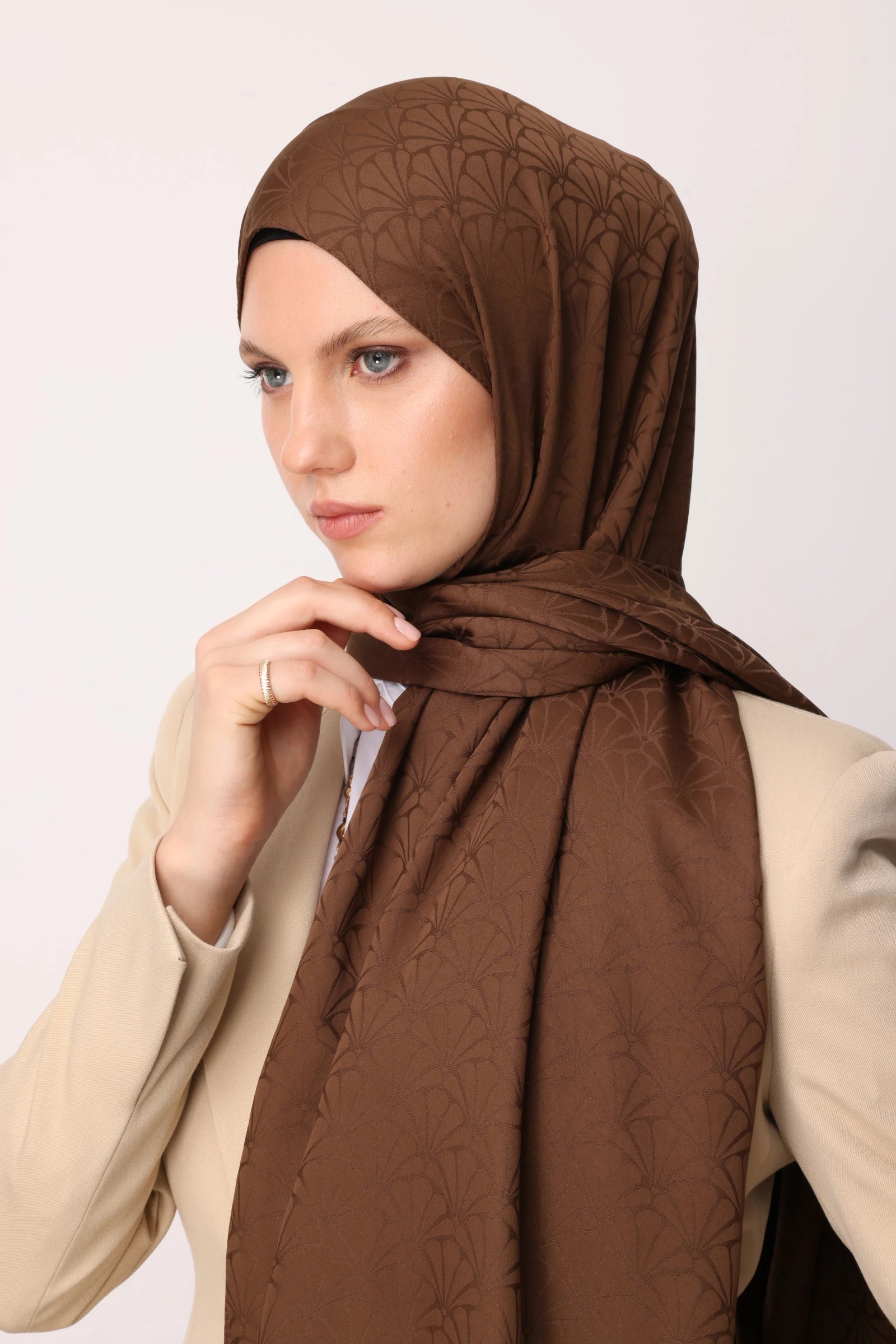 Lotus Pattern Silky Jacquard Scarf - Bitter