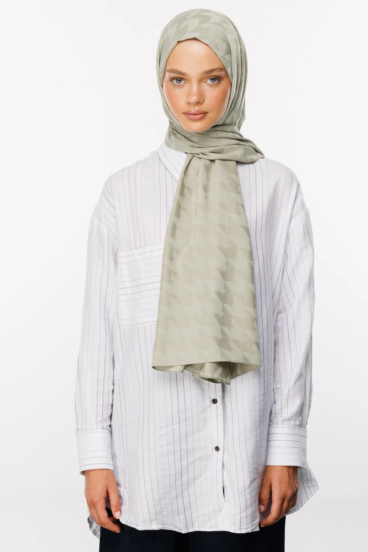 Houndstooth Pattern Silky Jacquard Shawl - Sage