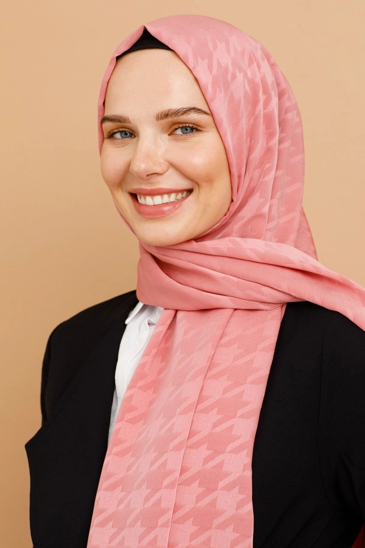 Houndstooth Pattern Silky Jacquard Shawl - Pink