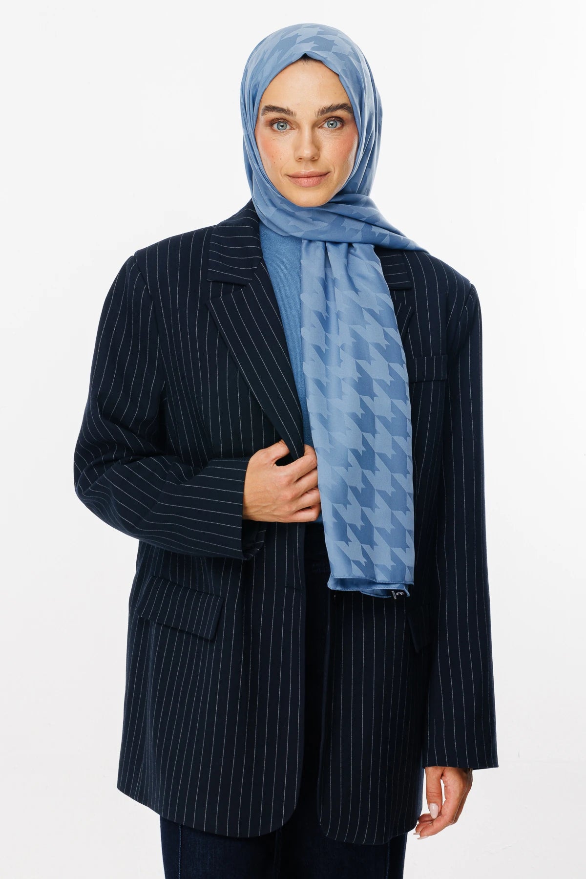 Houndstooth Pattern Silky Jacquard Shawl - Sky Blue