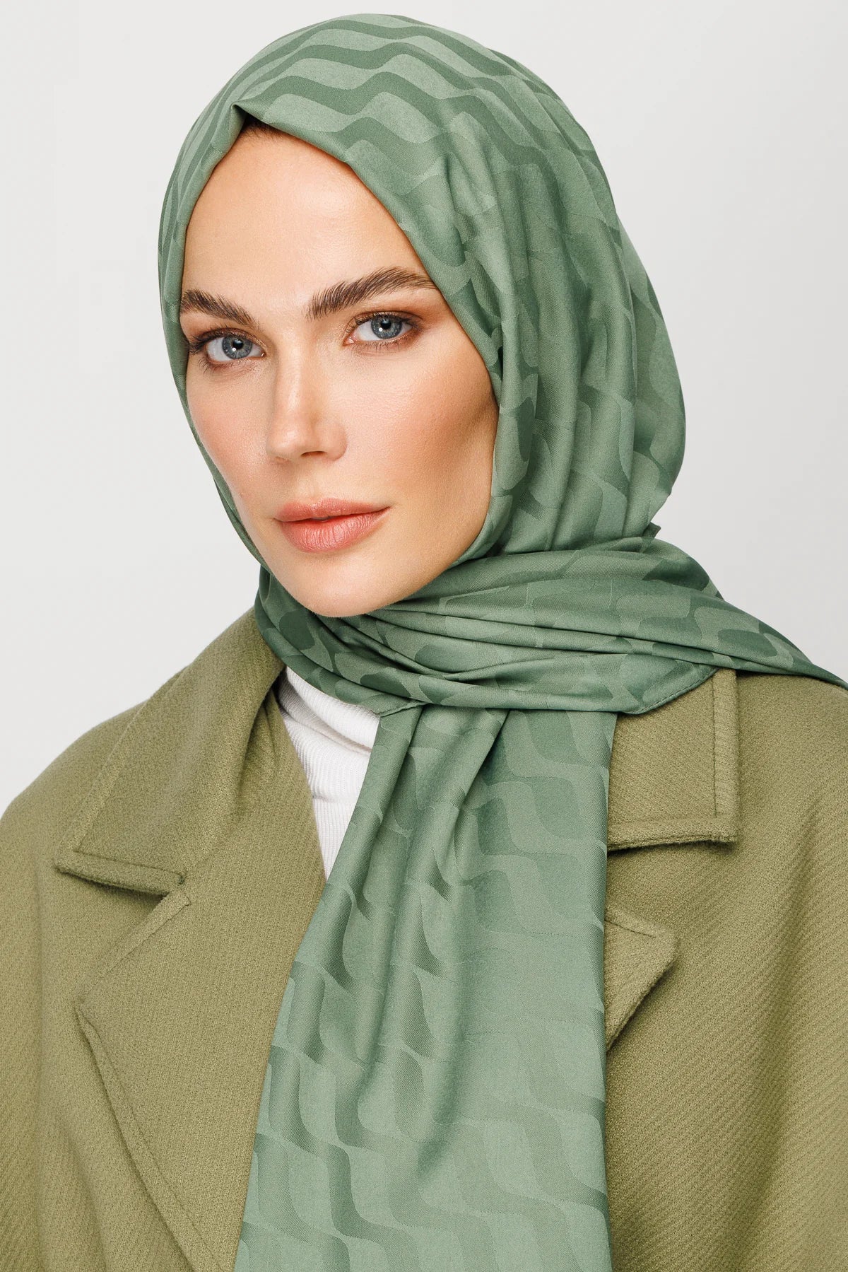 Wave Pattern Silky Jacquard Scarf - Mold Green