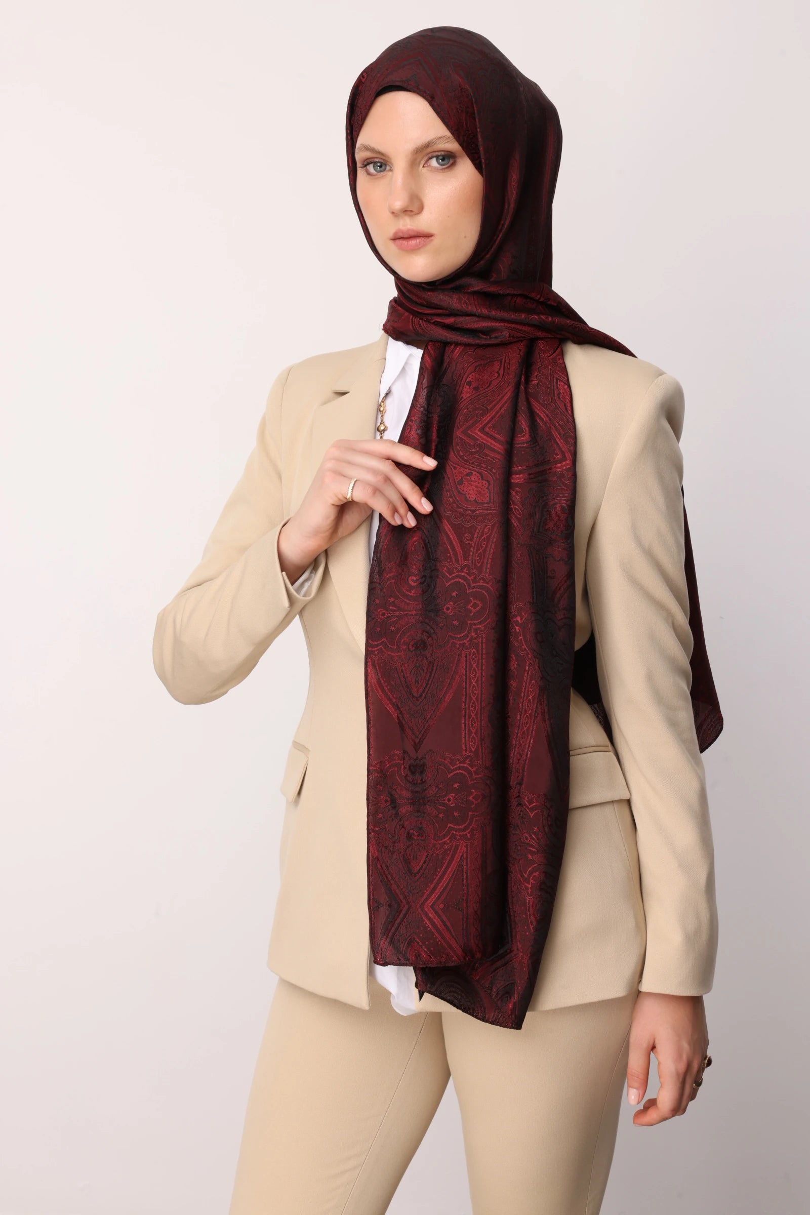 Liva Pattern Shine Line Scarf - Black-Burgundy