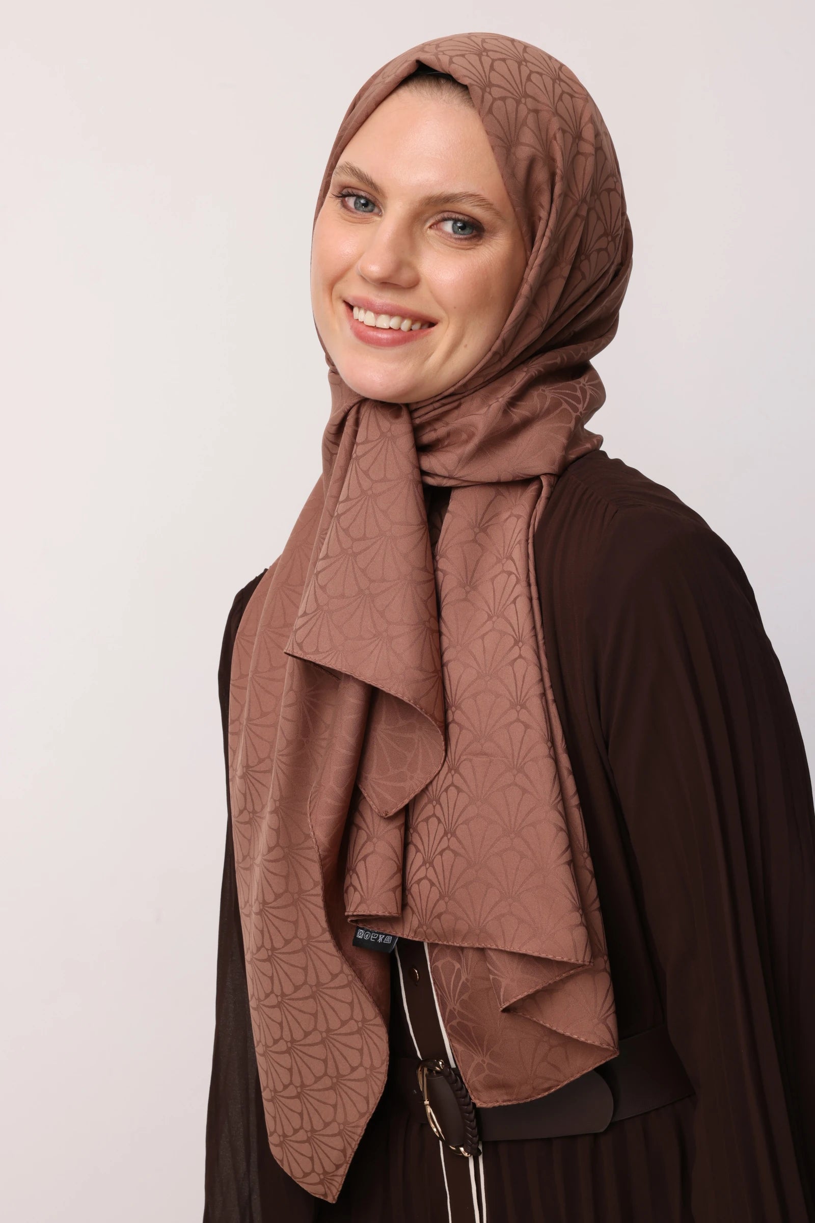 Lotus Pattern Silky Jacquard Scarf - Mansion