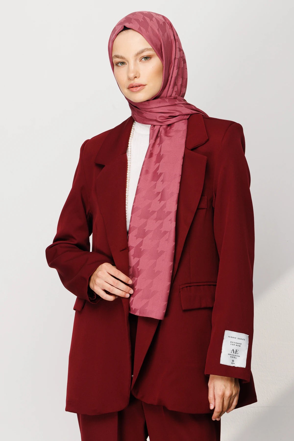 Houndstooth Pattern Silky Jacquard Shawl - Dried Rose