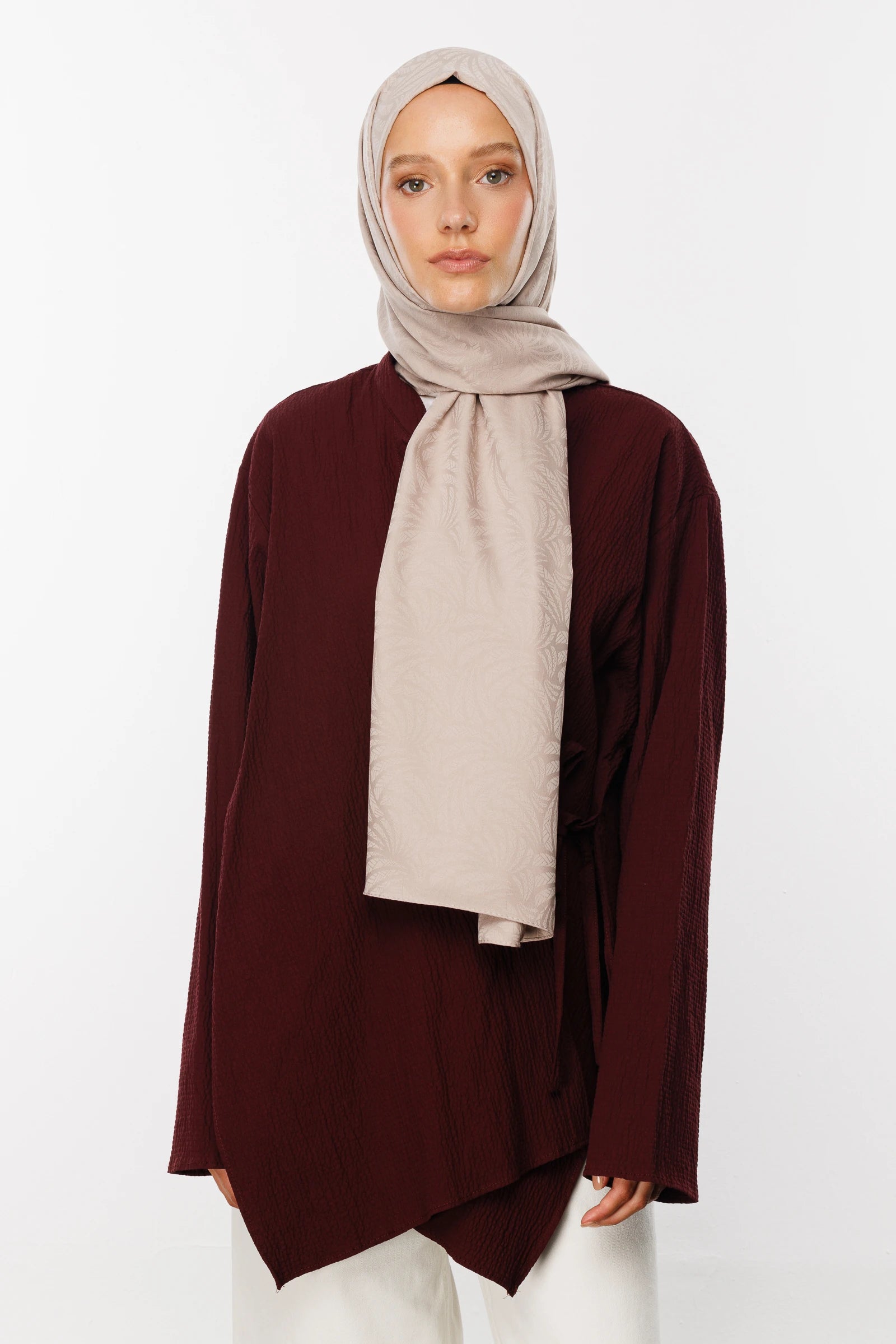 Artemis Pattern Silky Jacquard Scarf - Beige