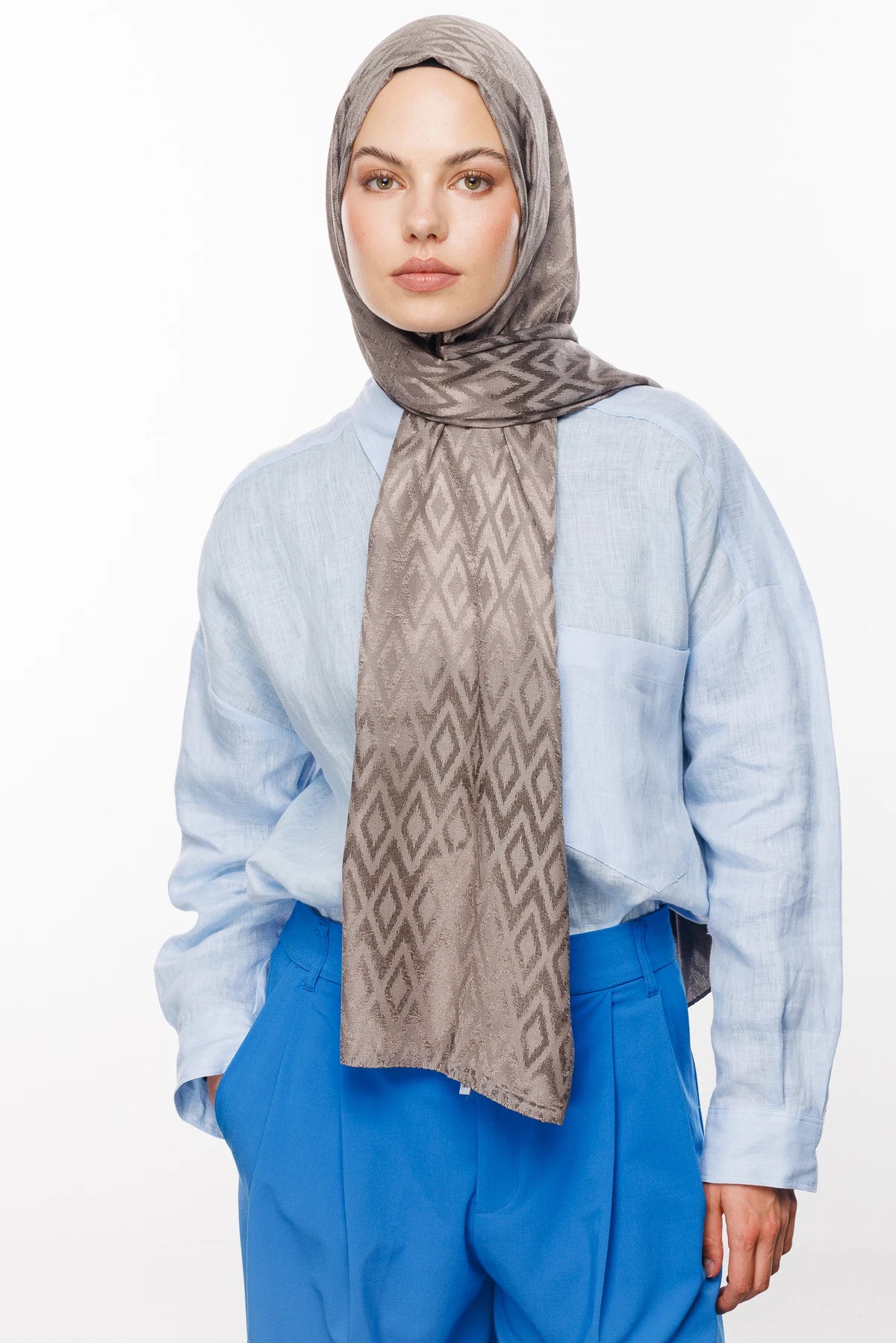 Tile Pattern Shiny Jacquard Shawl - Smoke