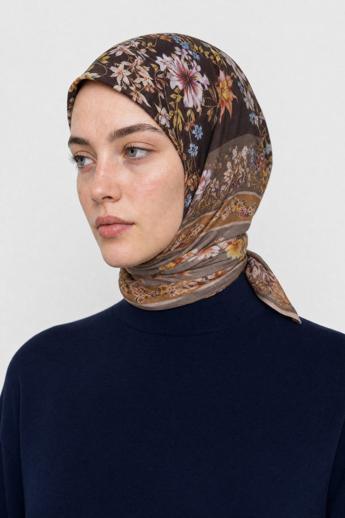 Orlienne Desen Organik Eşarp - Kahverengi